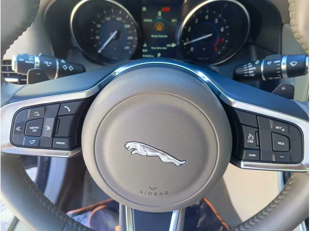 Car image 28