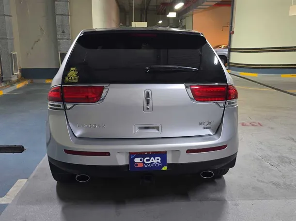 Car image 6