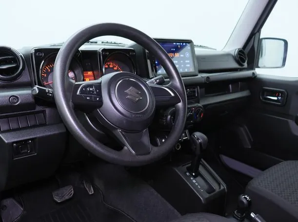 Car image 4