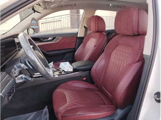 Car image 13