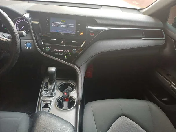 Car image 16