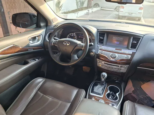 Car image 23