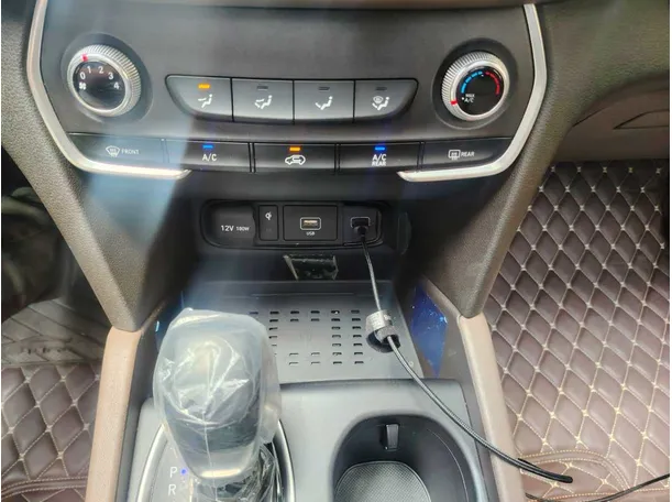 Car image 25