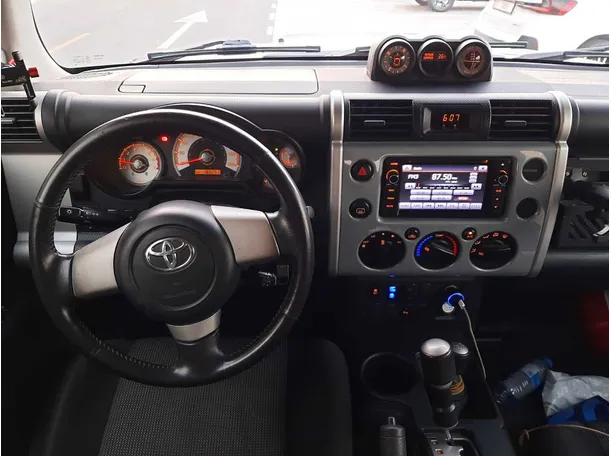 Car image 16