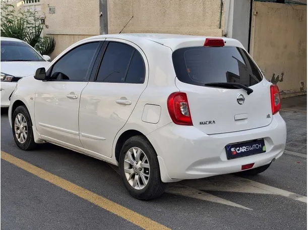 Car image 7