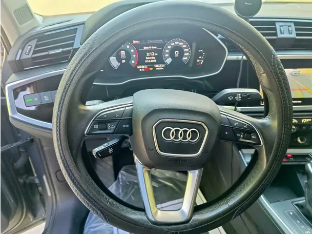 Car image 28