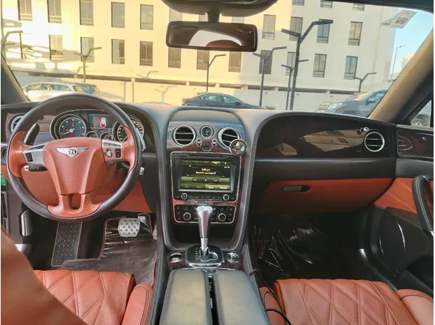 Car image 21