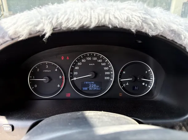Car image 22