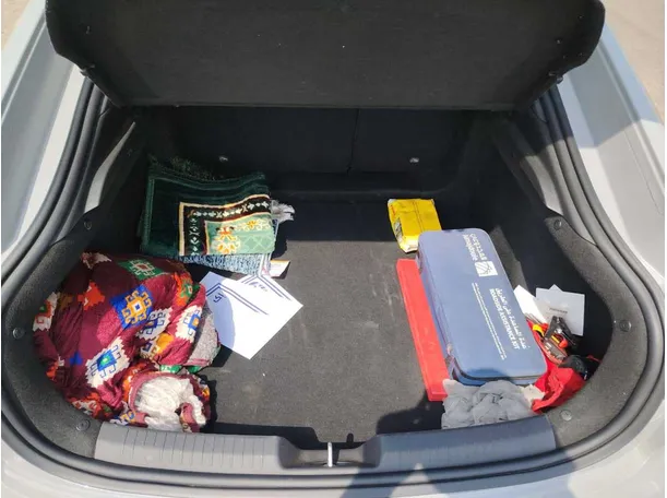Car image 31