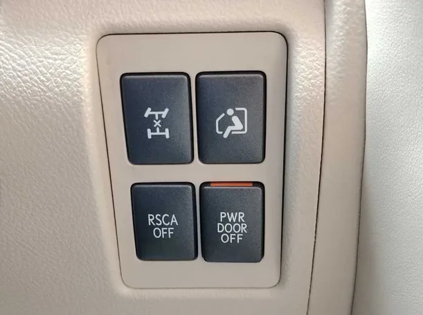 Car image 33