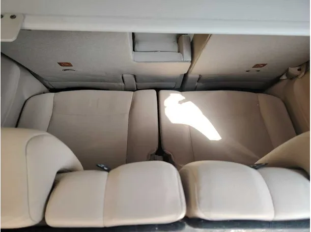 Car image 35
