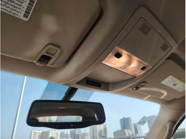 Car image 29