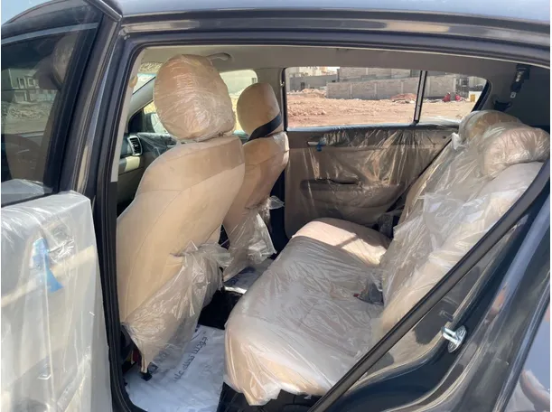 Car image 16