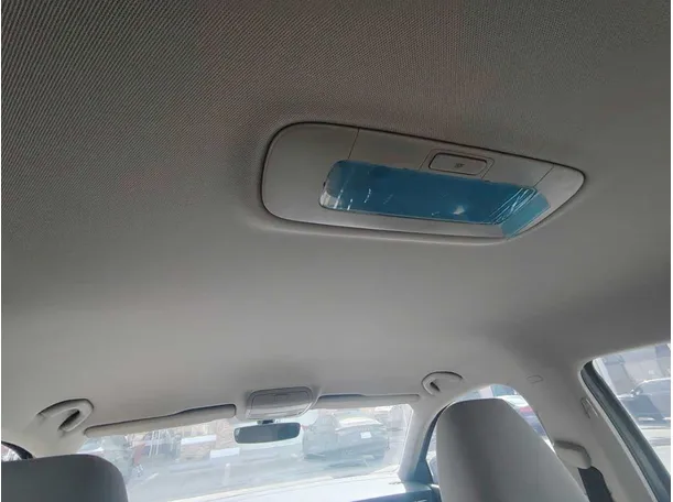 Car image 27