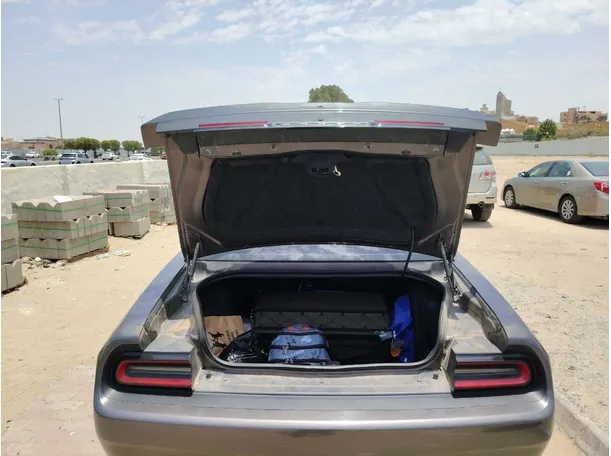 Car image 29