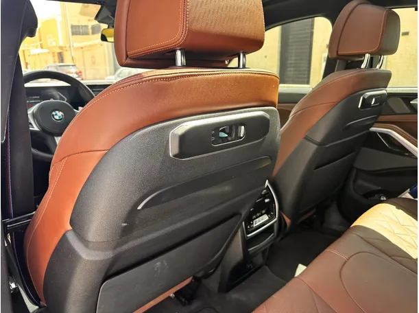 Car image 33