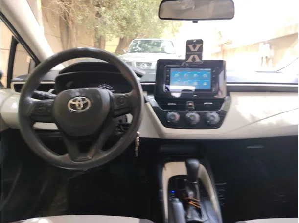Car image 18