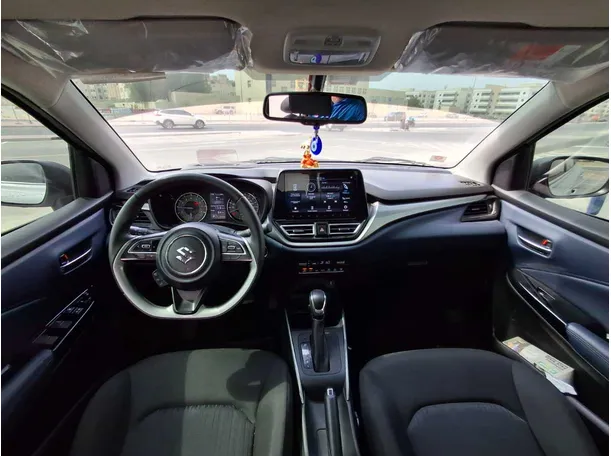 Car image 17