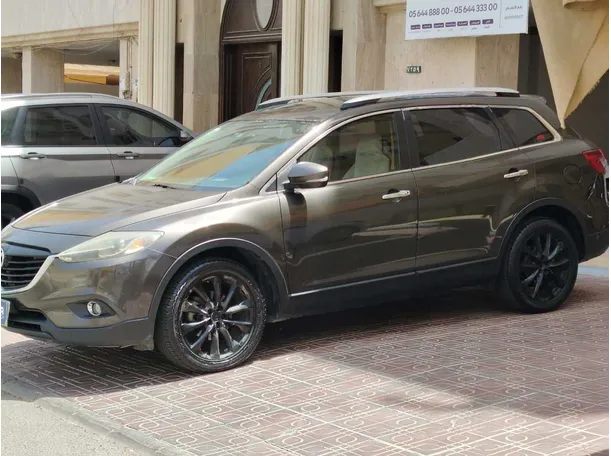 Car image 4