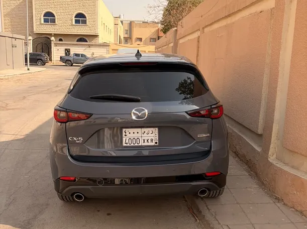Car image 7