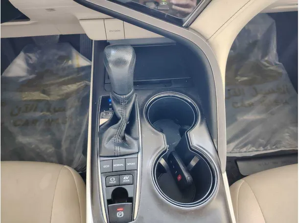 Car image 22