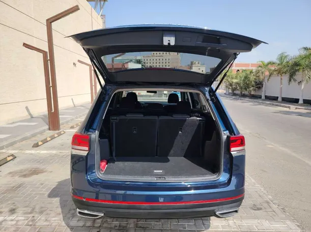 Car image 33