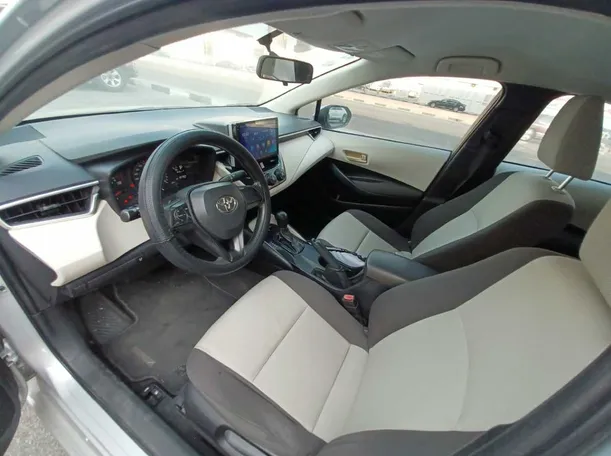 Car image 10