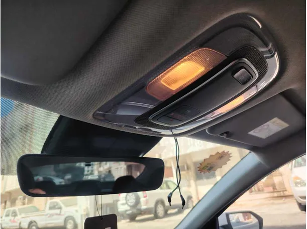 Car image 34