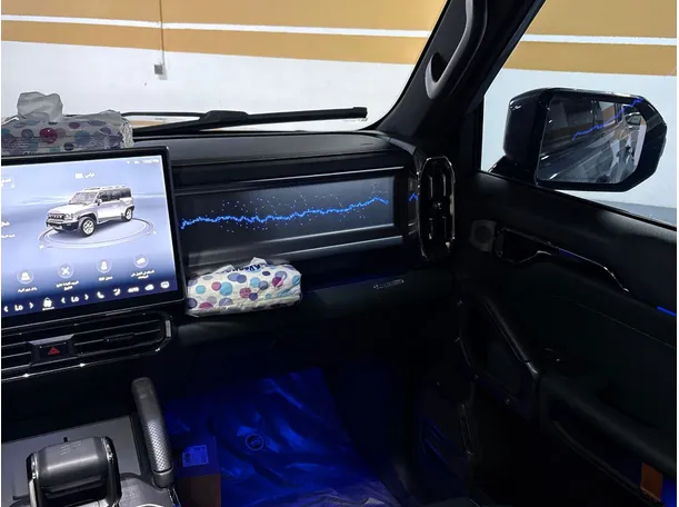 Car image 29