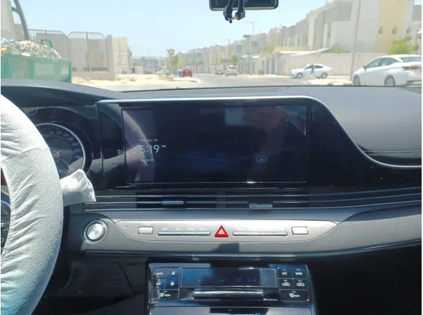 Car image 15
