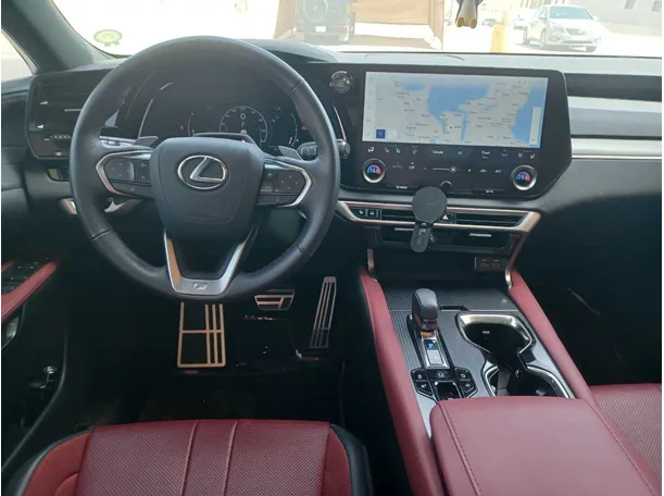 Car image 16