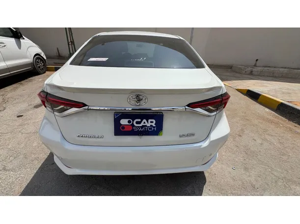 Car image 6