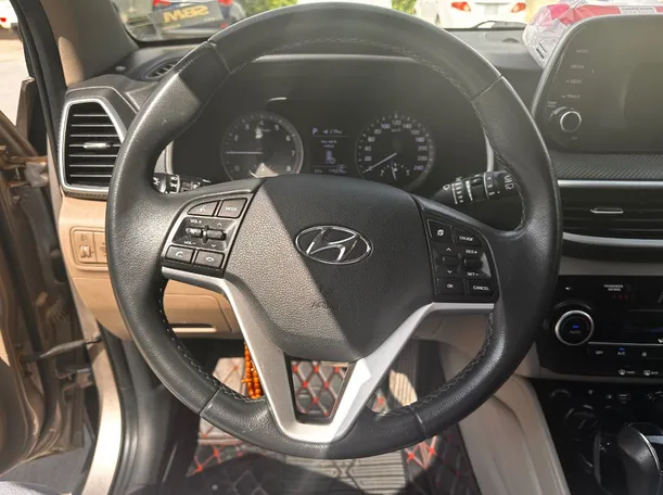 Car image 21