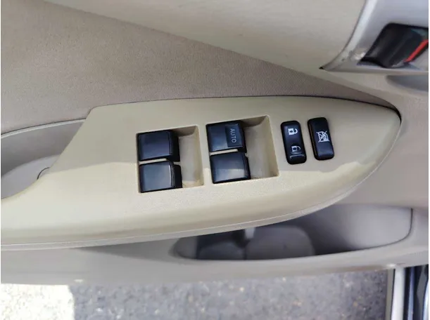 Car image 27