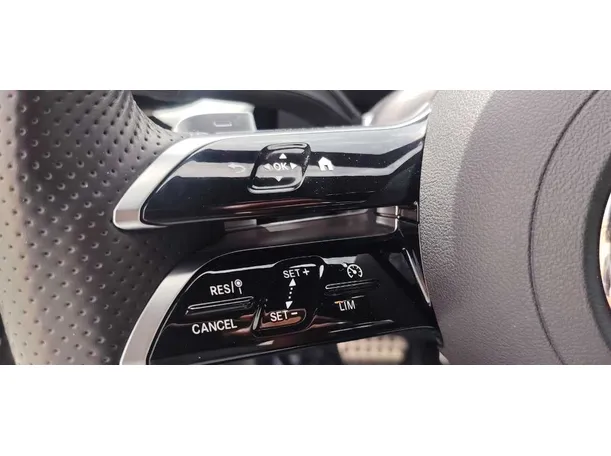 Car image 33