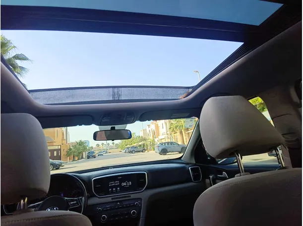 Car image 20