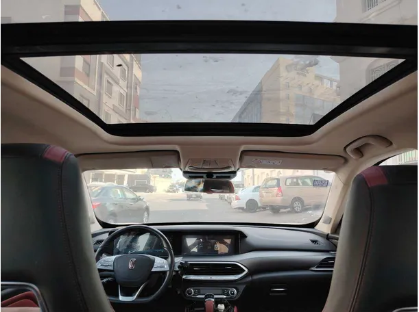 Car image 18