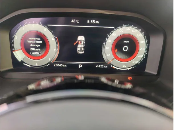 Car image 19