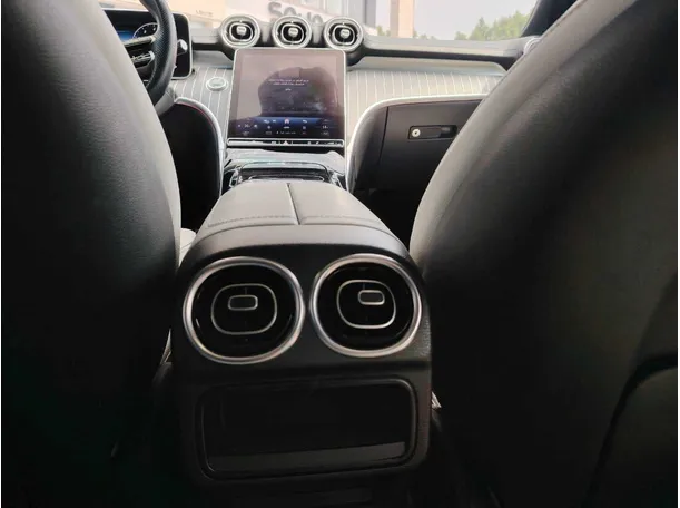 Car image 36