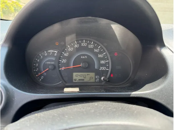 Car image 19