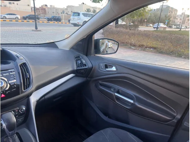Car image 23