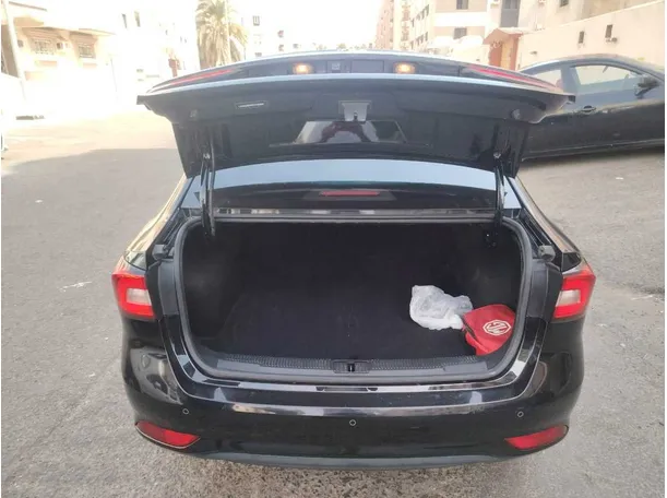 Car image 29