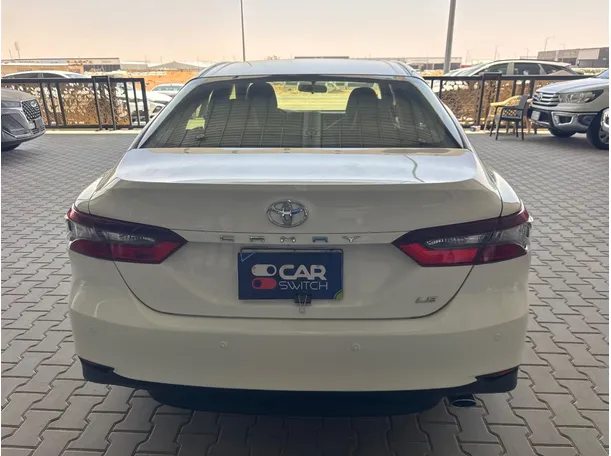 Car image 6