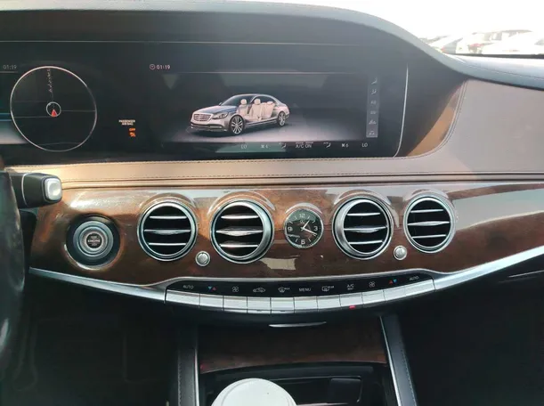 Car image 22