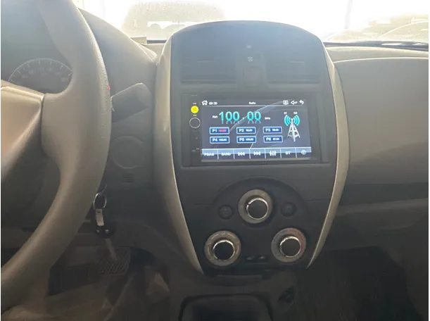 Car image 13