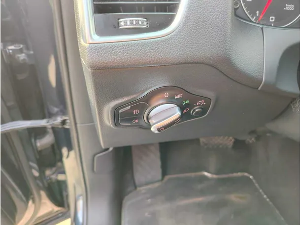 Car image 32