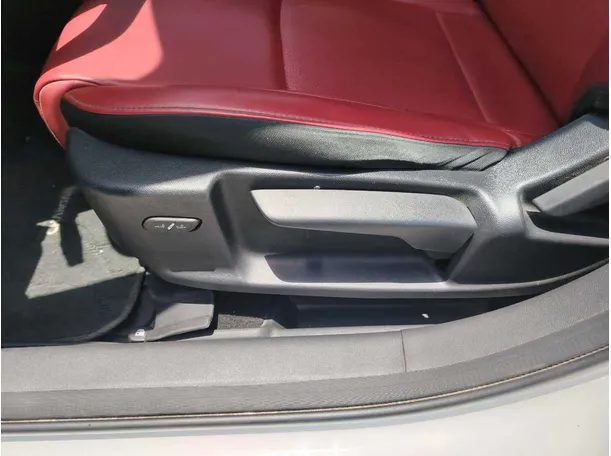 Car image 38