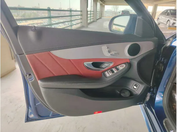 Car image 36