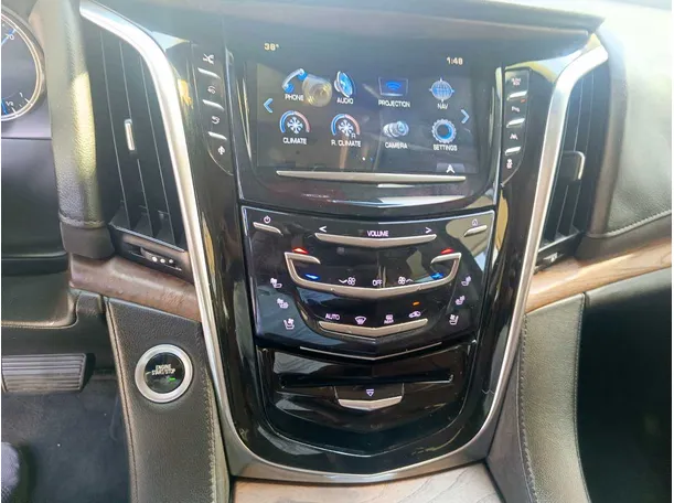 Car image 24