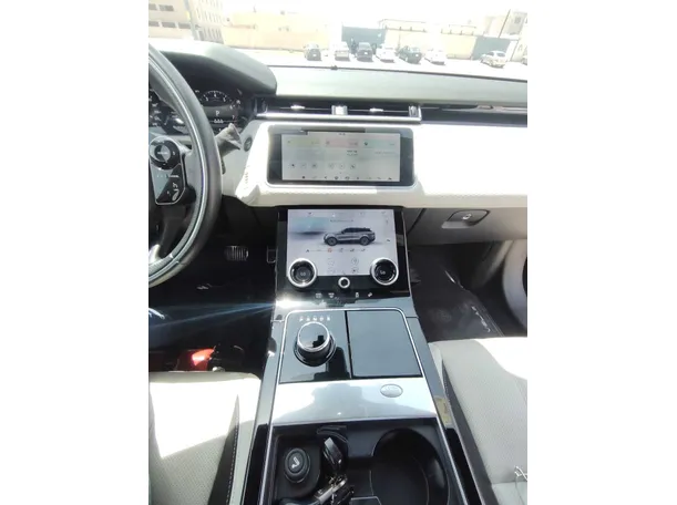 Car image 20